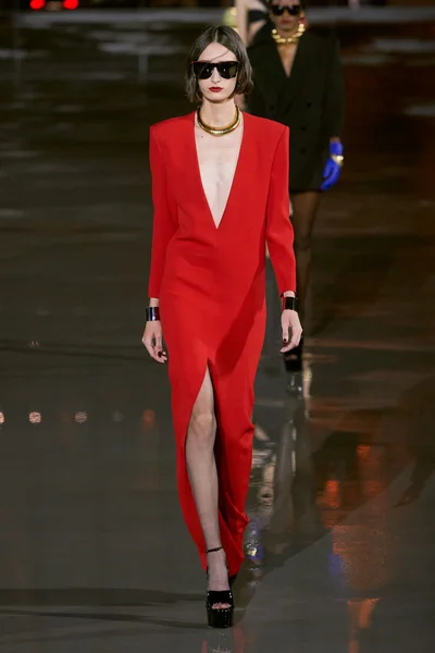 Look 30